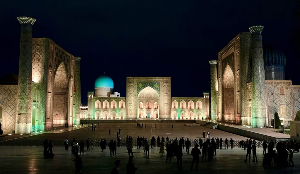 OUZBEKISTAN Samarcande Registan NC avec Perraud Voyage