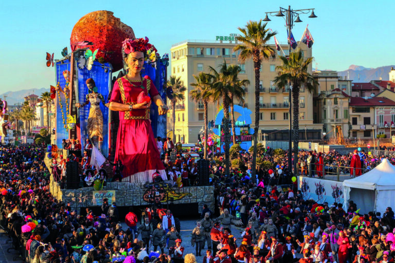 Défilé du Carnaval de Viareggio en Toscane
